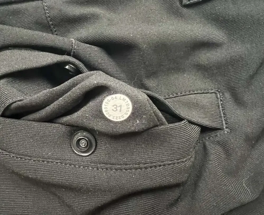 Lululemon Commission Classic-Fit Short 9 inch Size 31